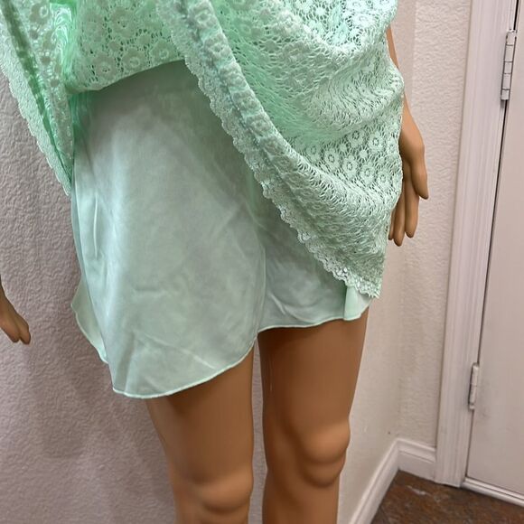 B Darlin Junior Dress Mint Green Scoop Neck Sleeveless Floral Lace Mini Lined - Picture 5 of 11